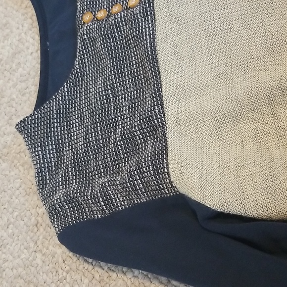 Color block long sleeve - Picture 3 of 4